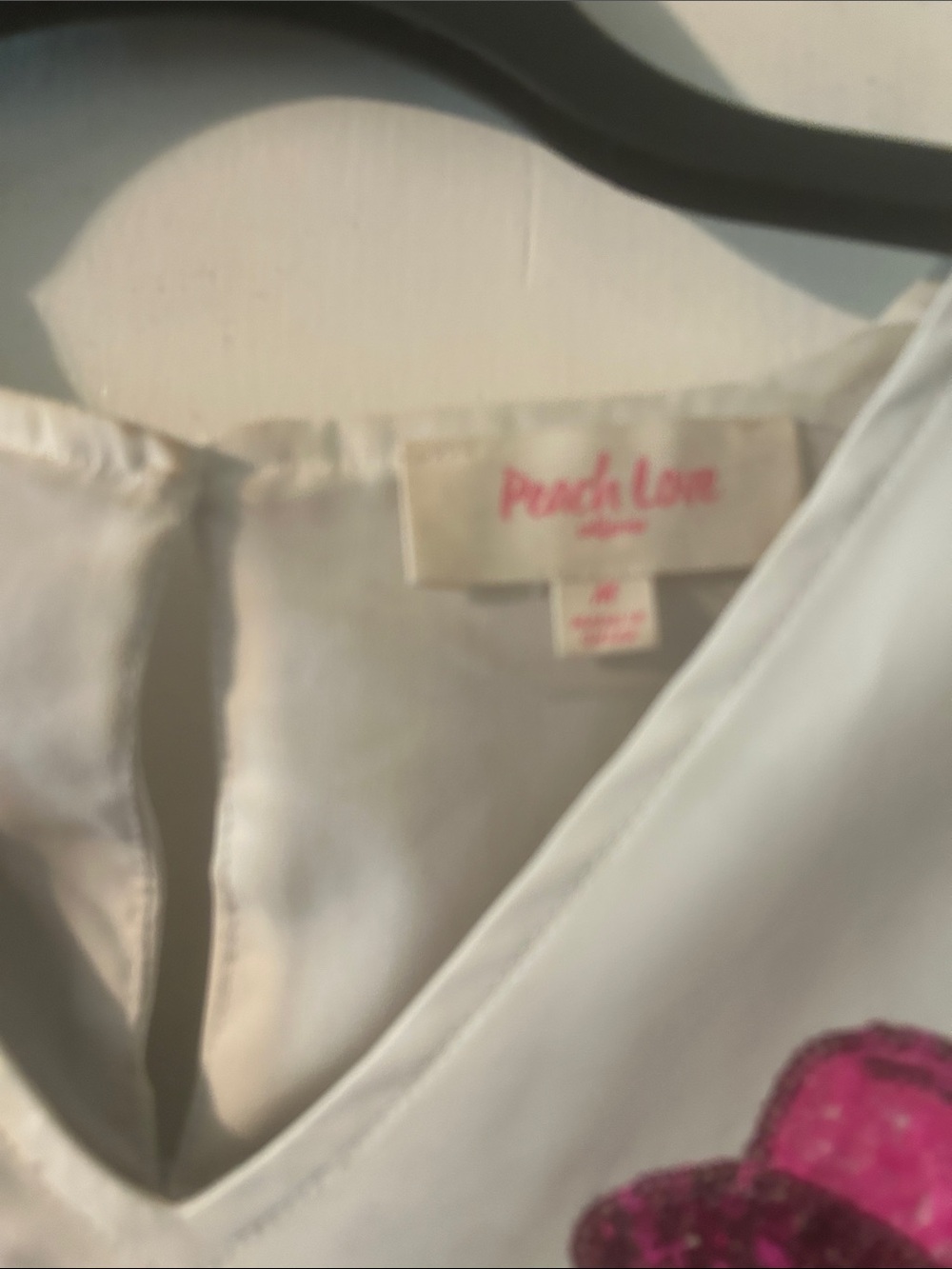 Peach Love California White Tiered Dress with Pink Sequin Patch Motifs - Picture 2 of 2